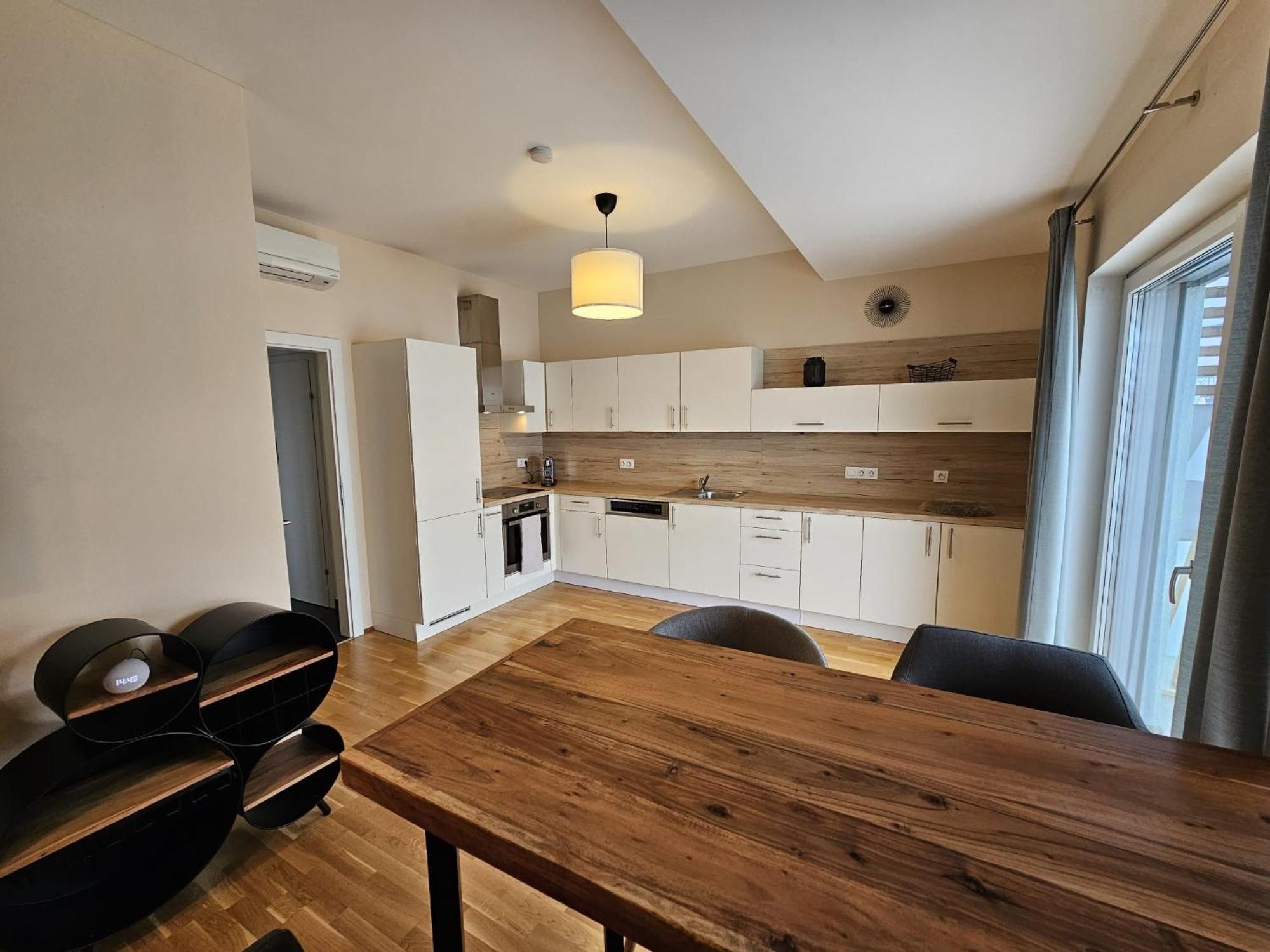 Apartment Leibnitz Im Zentrum Nahe Am Bahnhof Und Der Suedsteirischen Weinstrasse Kültér fotó