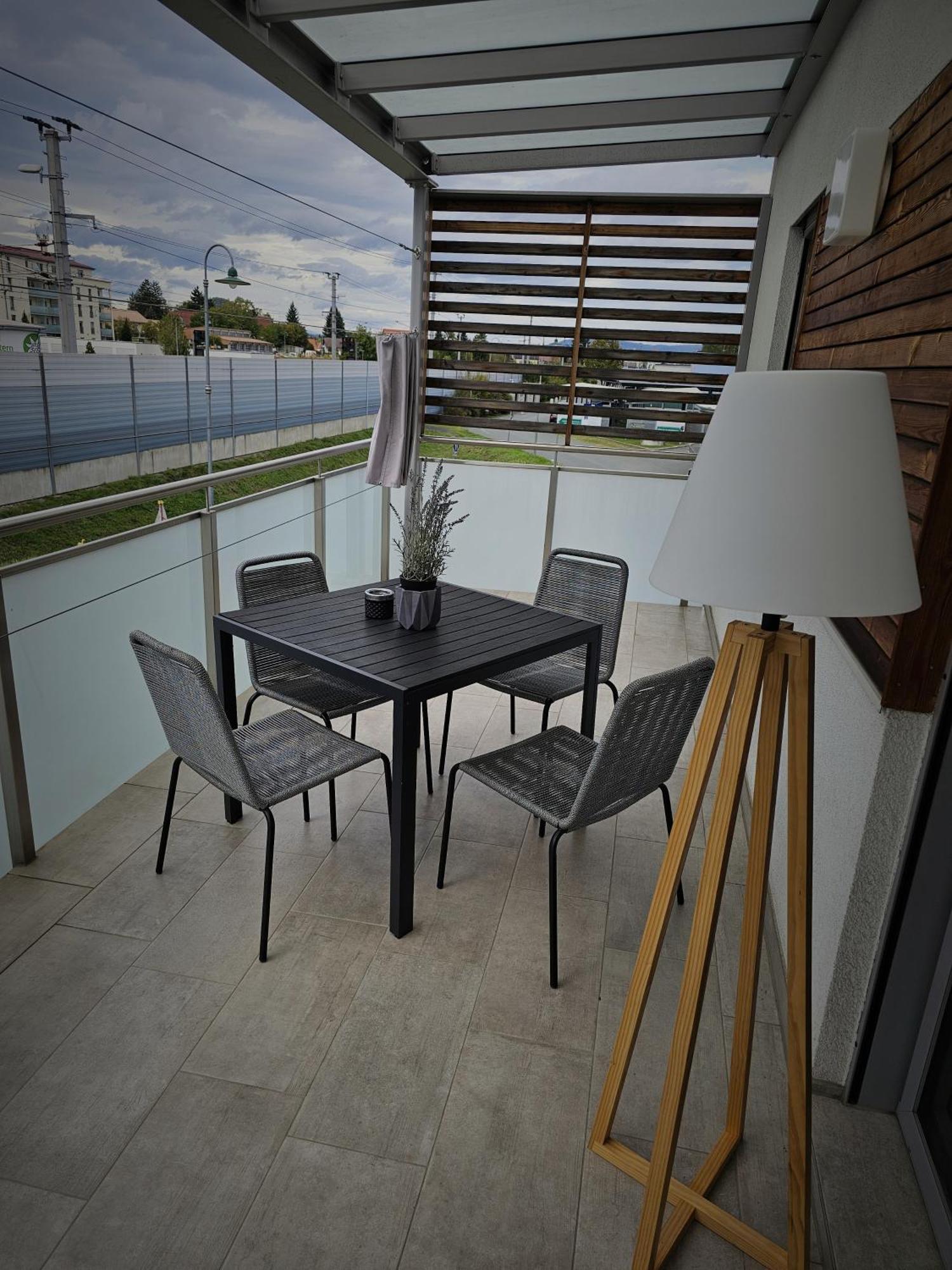 Apartment Leibnitz Im Zentrum Nahe Am Bahnhof Und Der Suedsteirischen Weinstrasse Kültér fotó